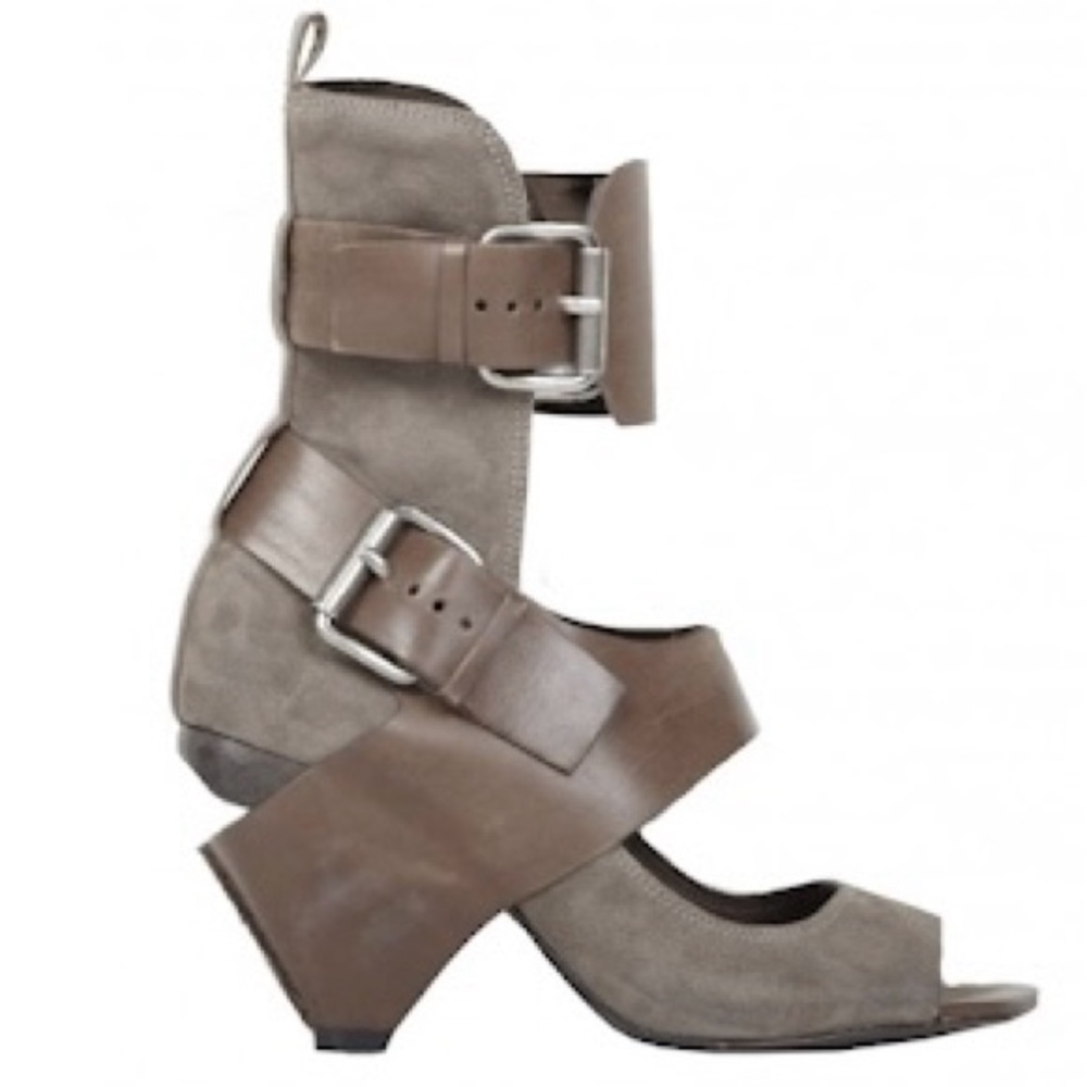 LAST CHANCE! AllSaints Spitalfields Eos Boots
